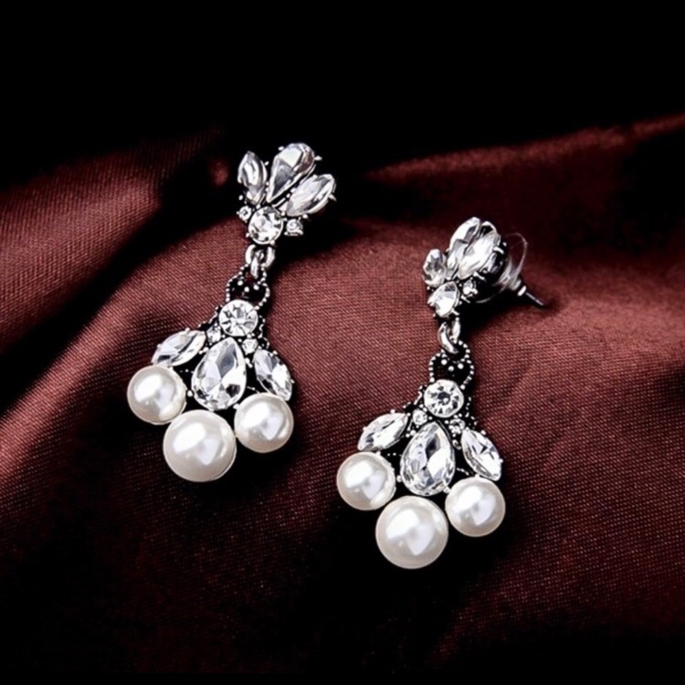 Crystal and Pearl stud drop statements earrings